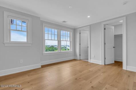 1581 Ocean Avenue Mantoloking NJ 08738