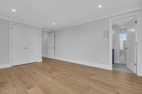 1581 Ocean Avenue Mantoloking NJ 08738