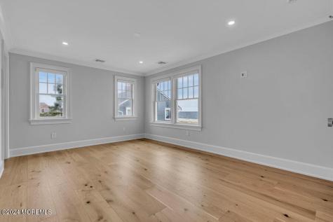 1581 Ocean Avenue Mantoloking NJ 08738