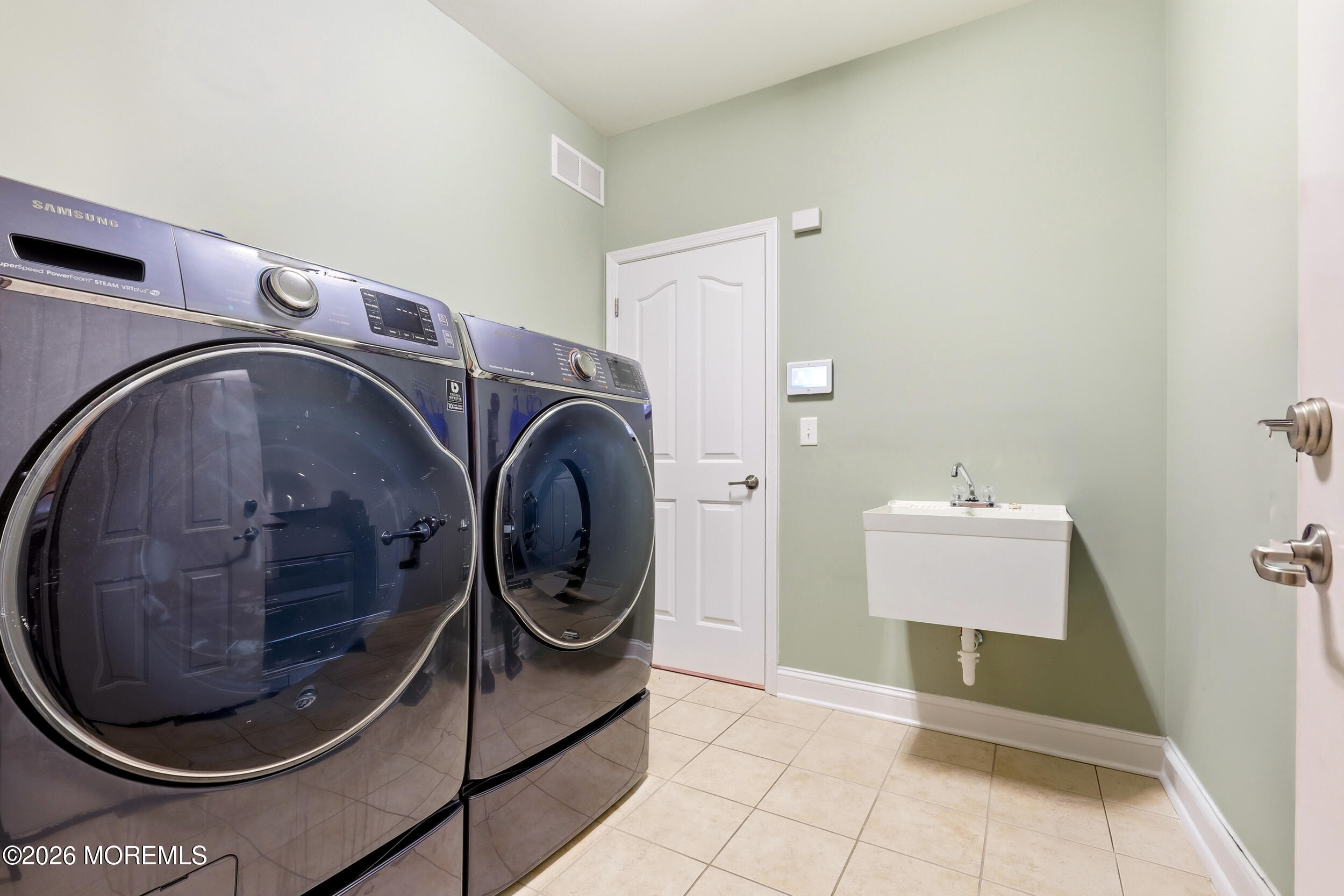 10 Colliers Court Jackson NJ 08527