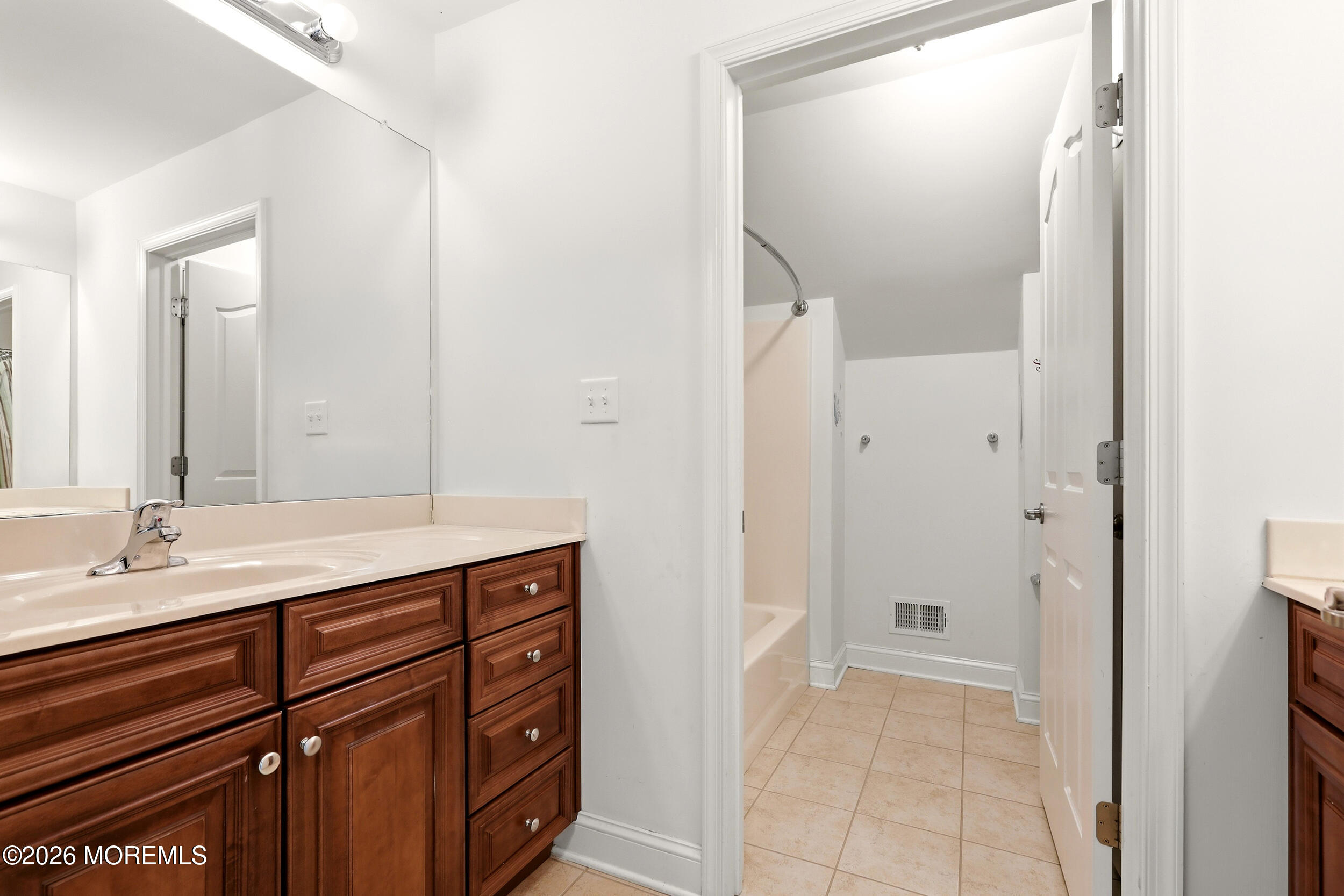 10 Colliers Court Jackson NJ 08527