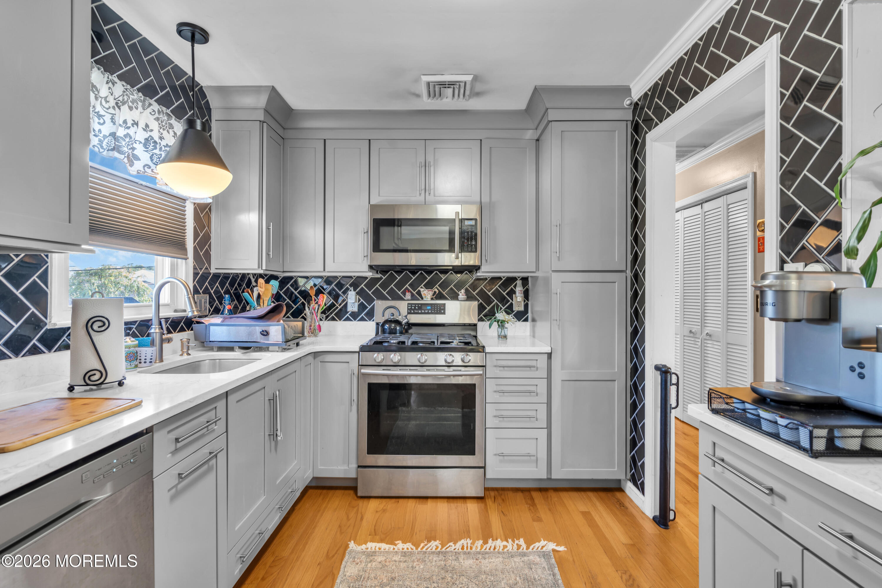 853 Spray Avenue Beachwood NJ 08722