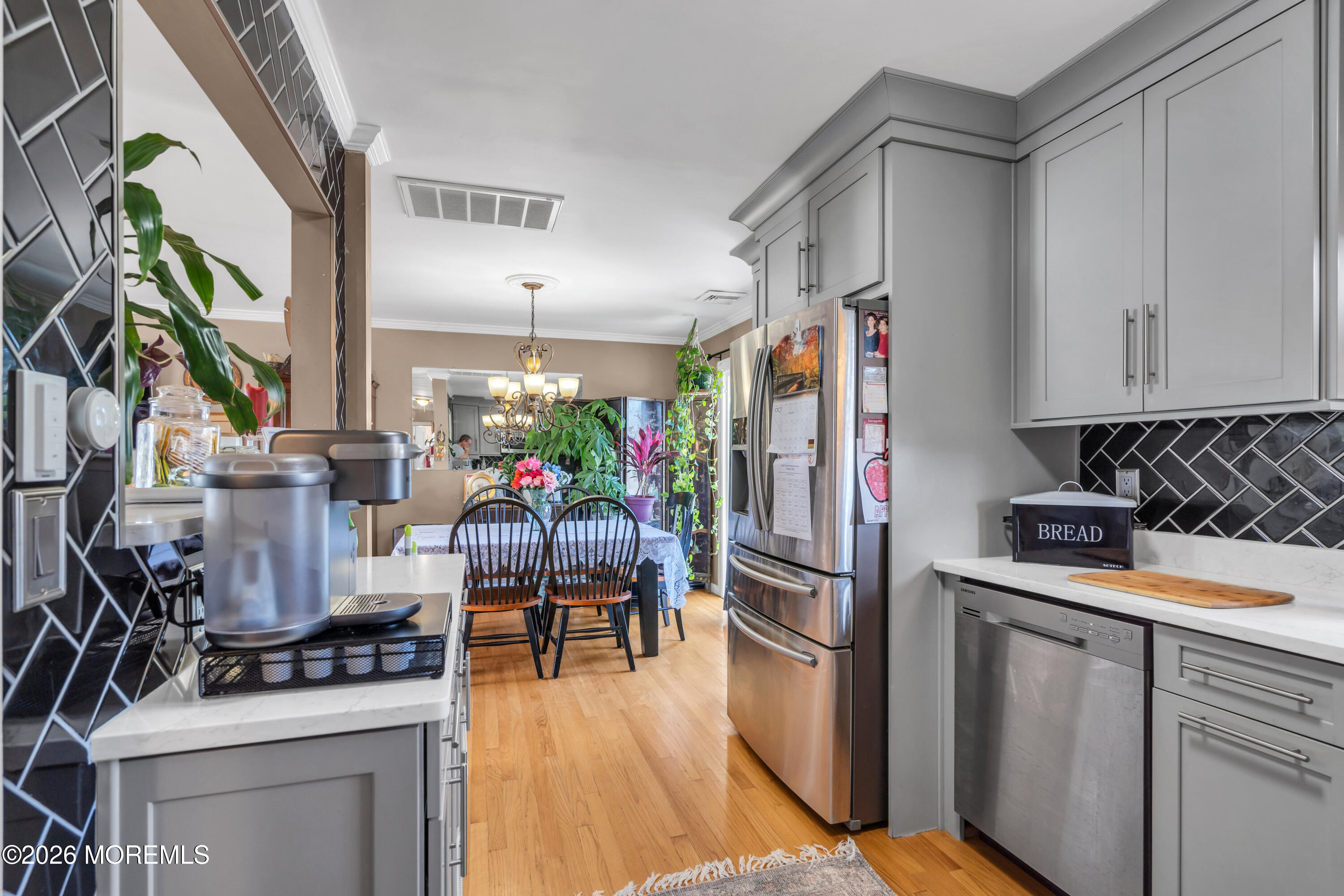 853 Spray Avenue Beachwood NJ 08722