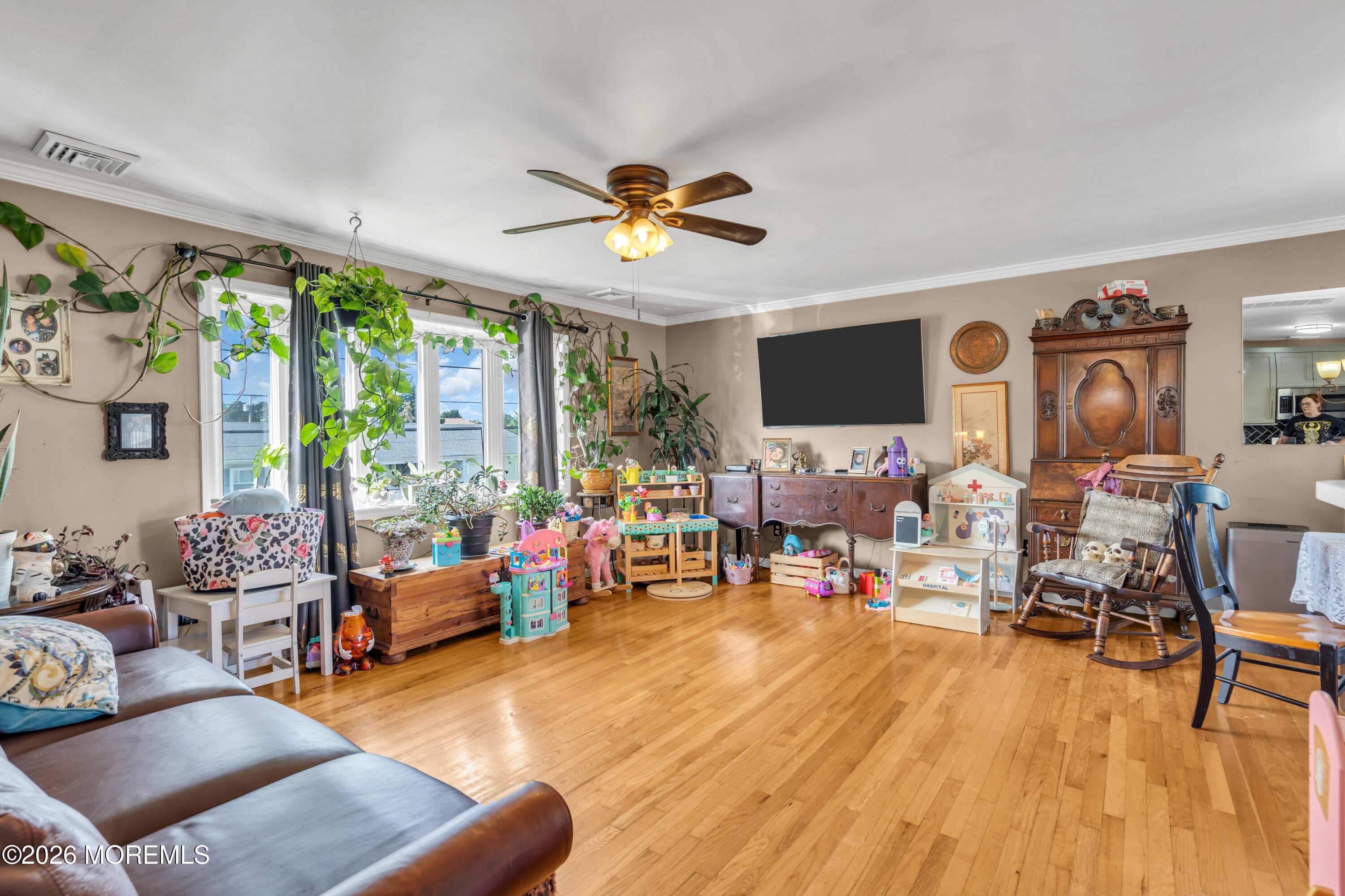 853 Spray Avenue Beachwood NJ 08722