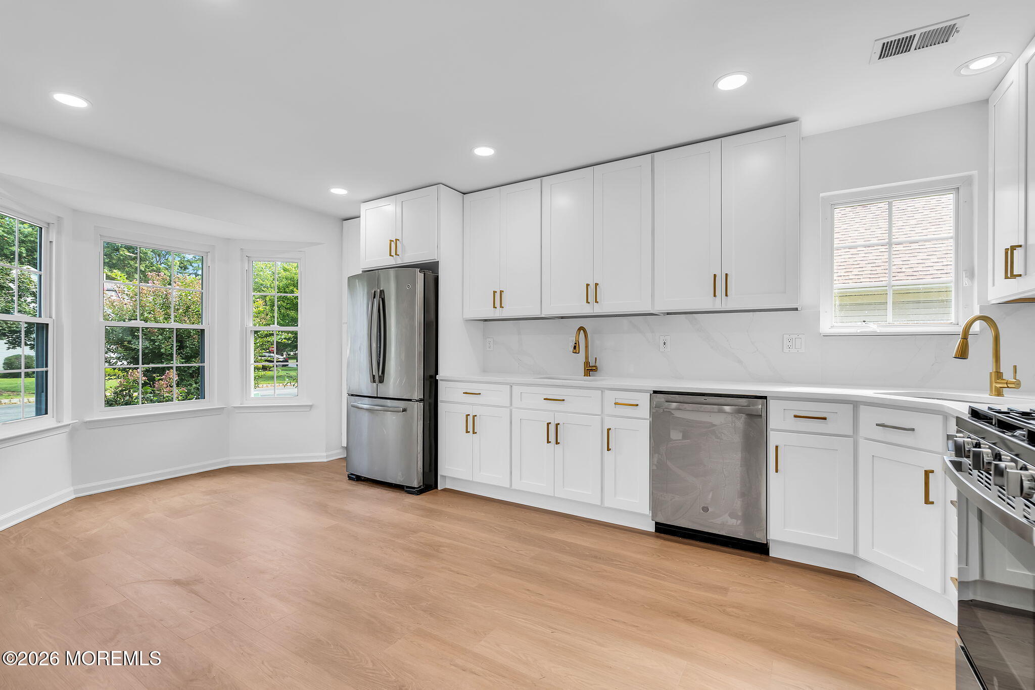 4 Oakmont Road Lakewood NJ 08701