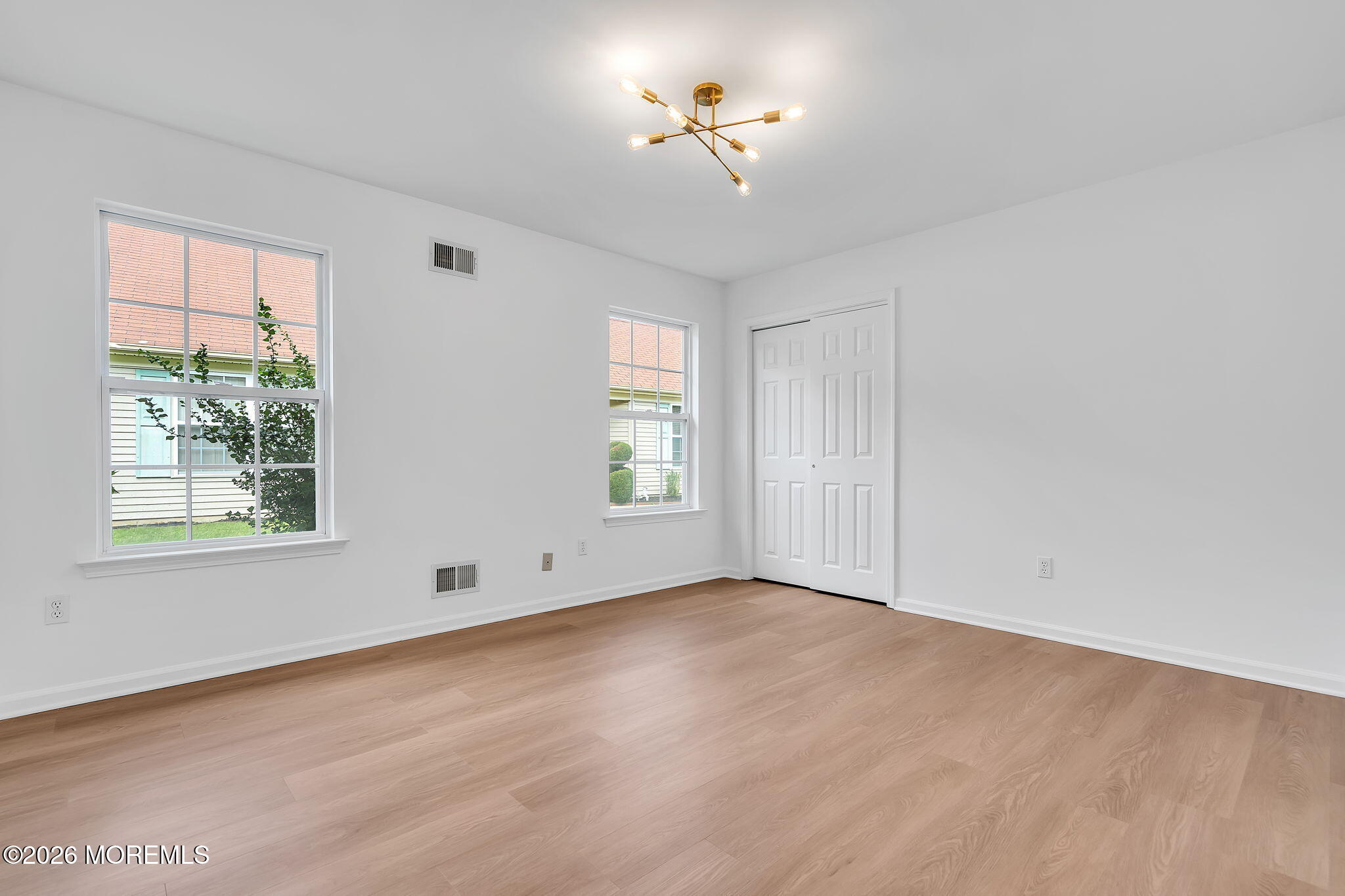 4 Oakmont Road Lakewood NJ 08701