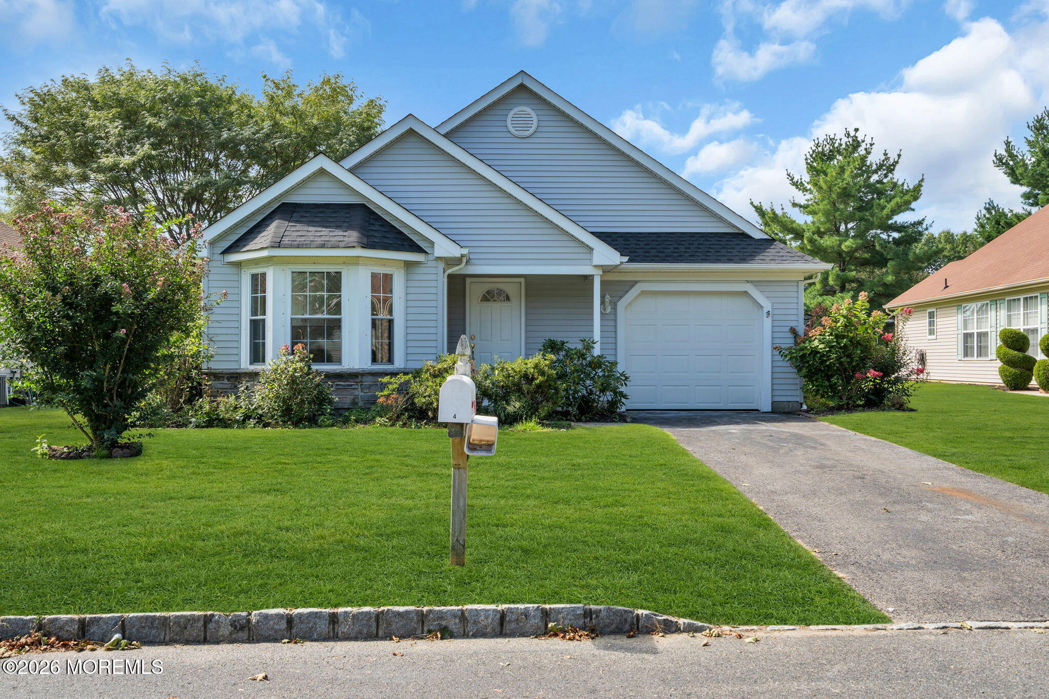4 Oakmont Road Lakewood NJ 08701