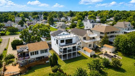109 Seabreeze Avenue North Middletown NJ 07748