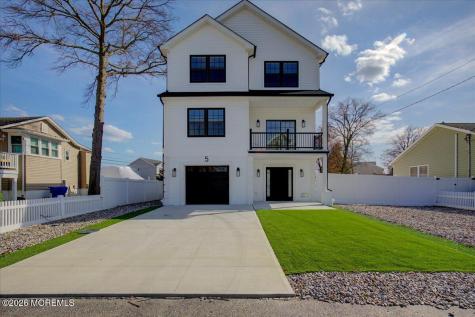 5 Shore Pine Drive Brick NJ 08723