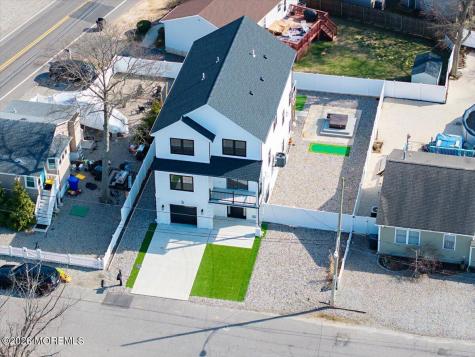 5 Shore Pine Drive Brick NJ 08723
