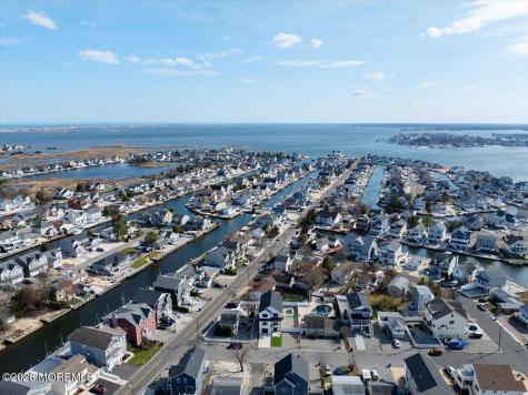 5 Shore Pine Drive Brick NJ 08723