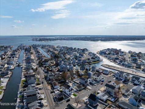 5 Shore Pine Drive Brick NJ 08723
