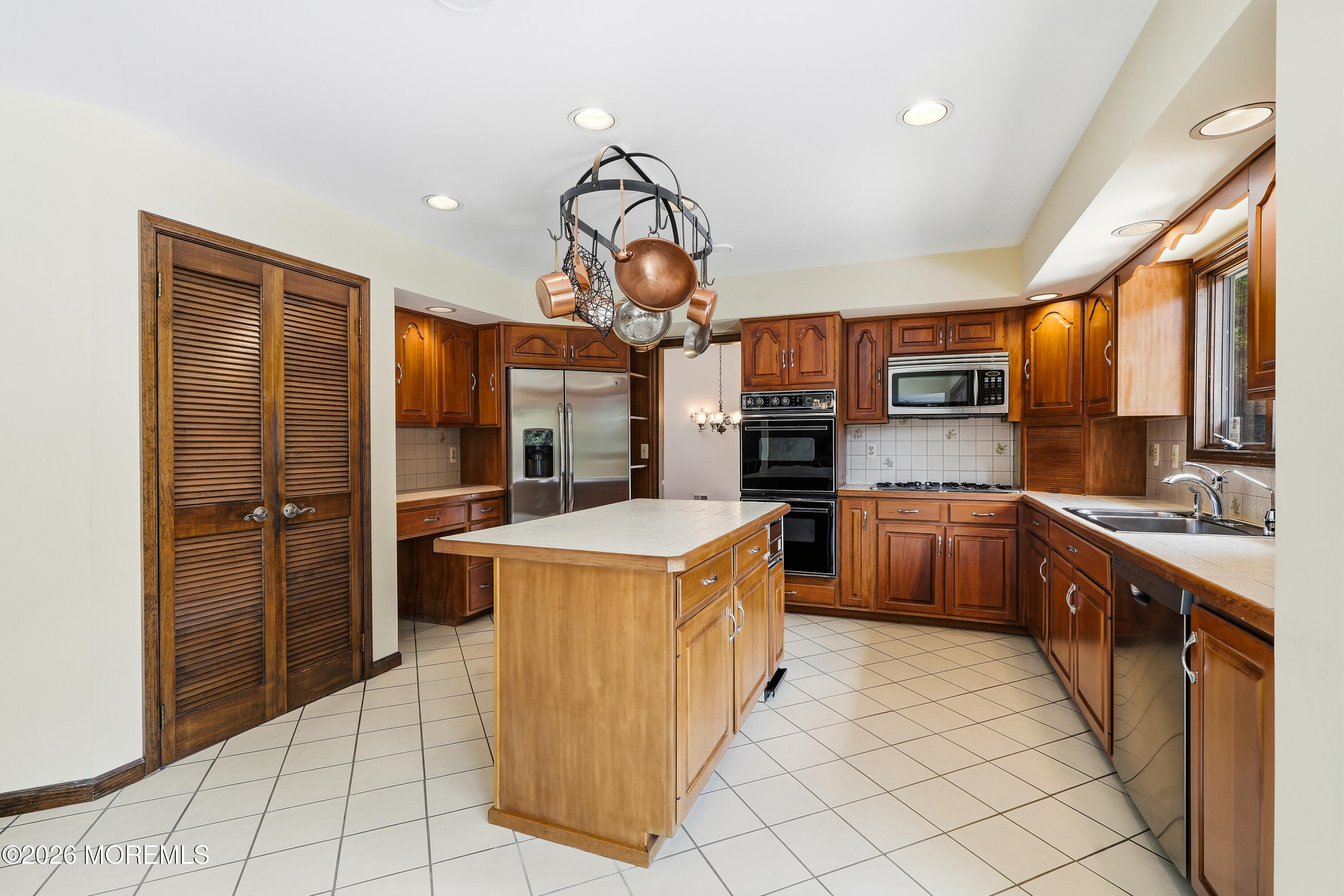 195 Lamdan Lane Toms River NJ 08753