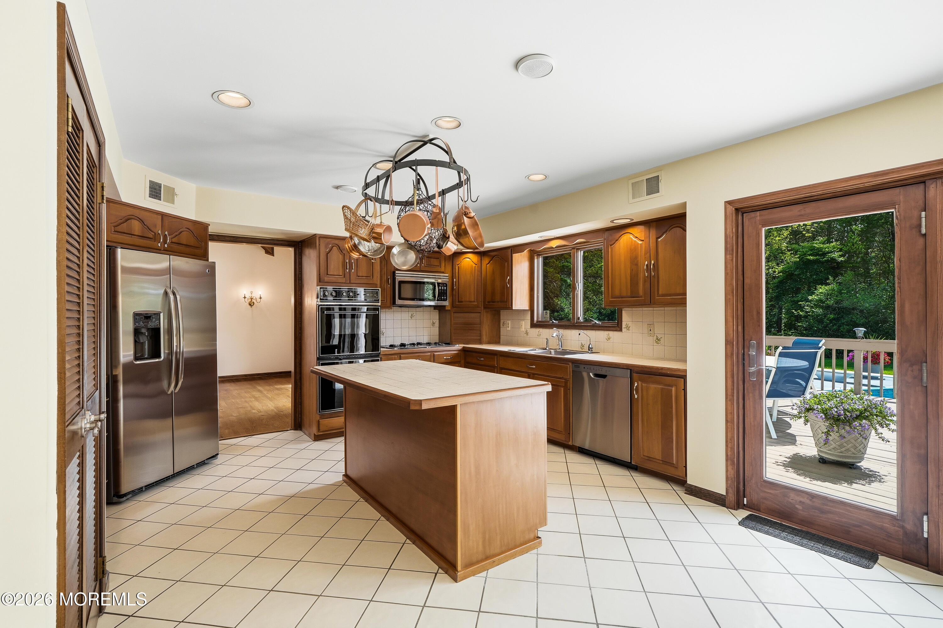 195 Lamdan Lane Toms River NJ 08753
