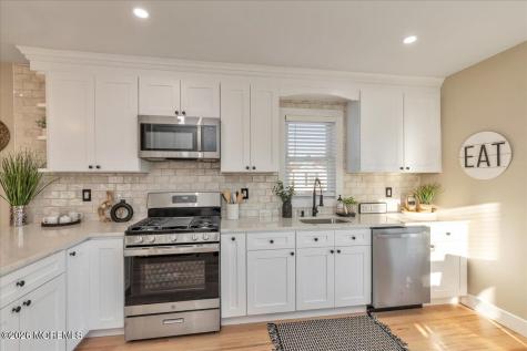 58 Locust Grove Hazlet NJ 07730
