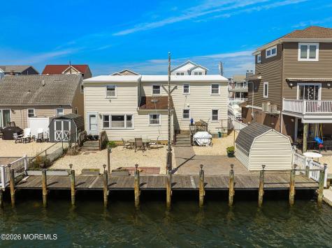 16 Jeffrey Drive Beach Haven West NJ 08050