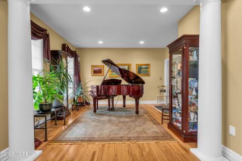 1 Tuller Court Lincroft NJ 07738