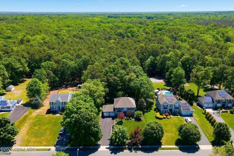 618 Winterberry Boulevard Jackson NJ 08527