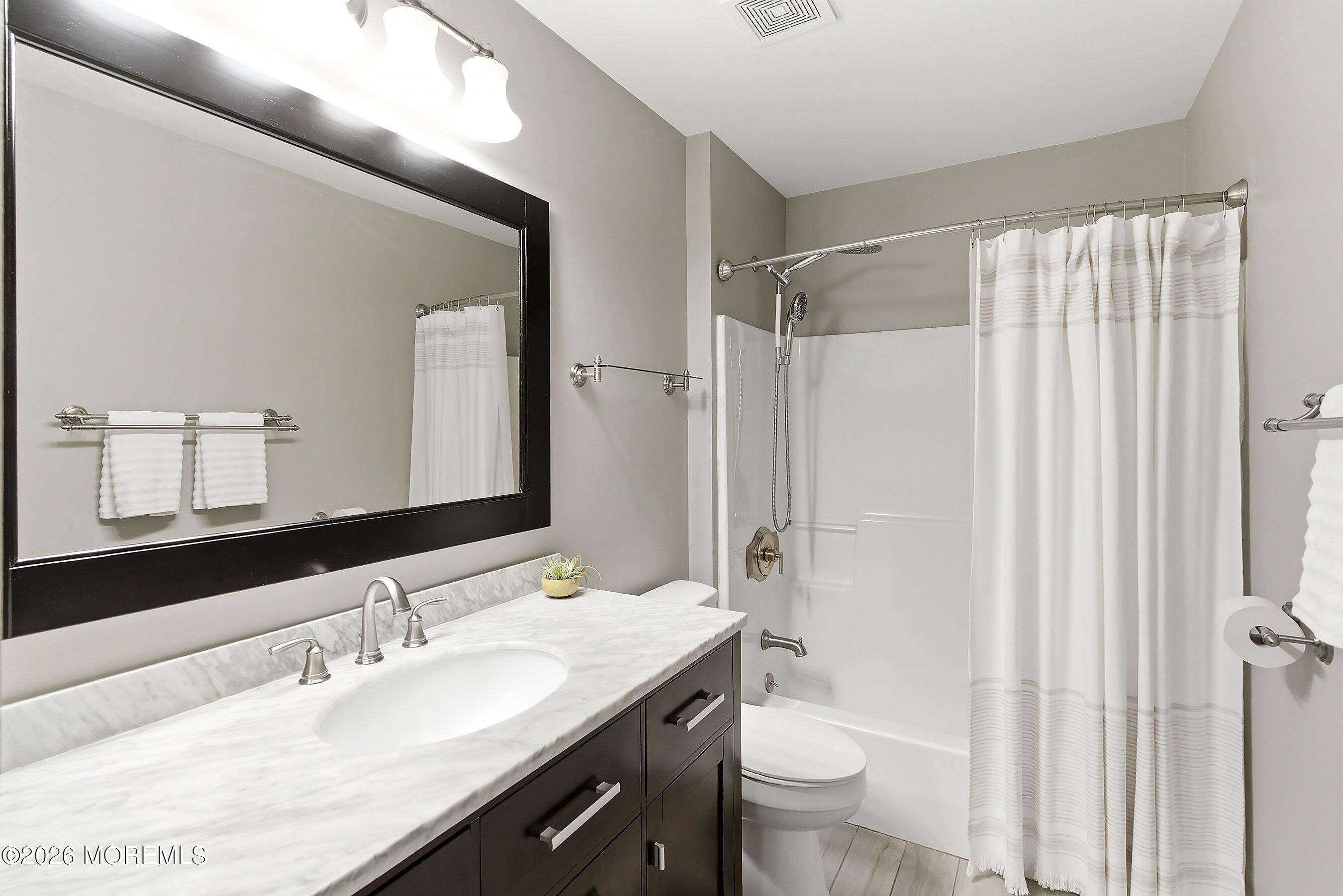 618 Winterberry Boulevard Jackson NJ 08527