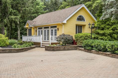 99 Holly Lane Bayville NJ 08721
