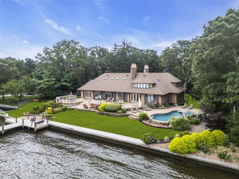 99 Holly Lane Bayville NJ 08721