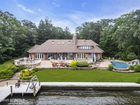 99 Holly Lane Bayville NJ 08721
