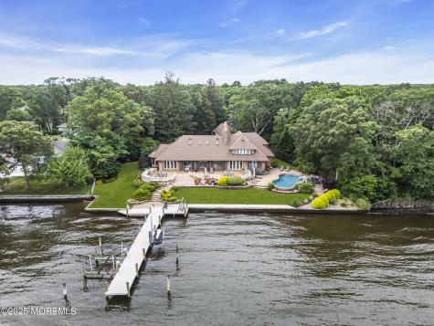 99 Holly Lane Bayville NJ 08721