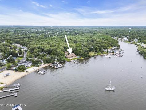 99 Holly Lane Bayville NJ 08721