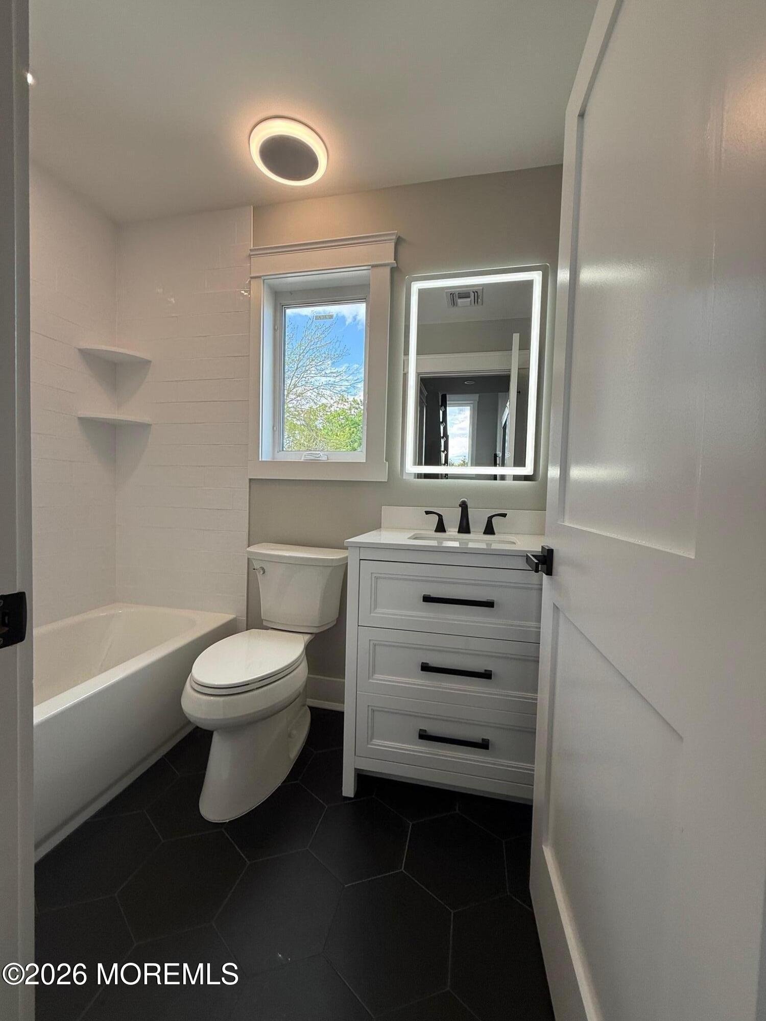 21 Bellevue Avenue Leonardo NJ 07737