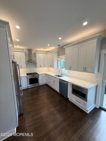 21 Bellevue Avenue Leonardo NJ 07737