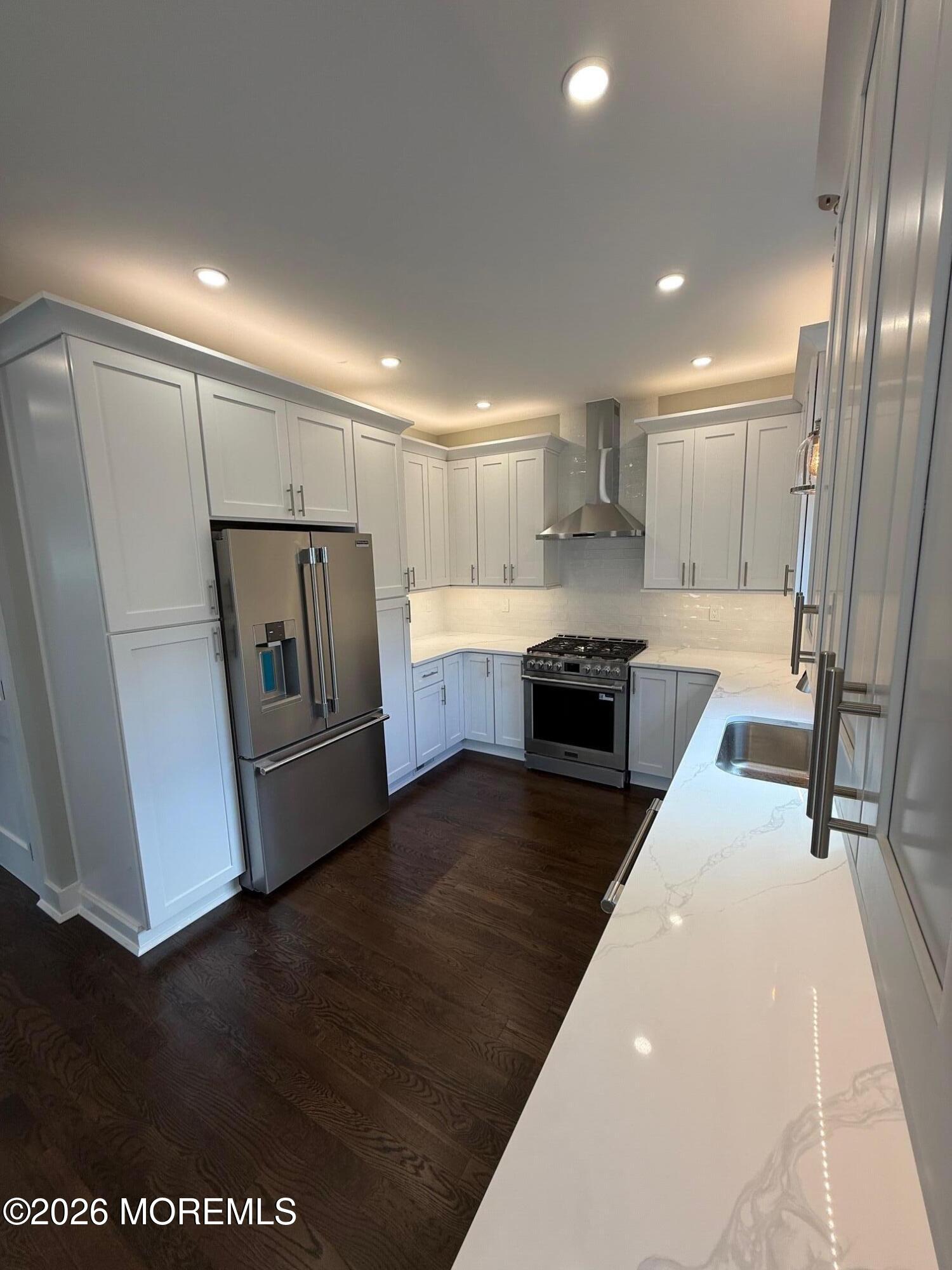 21 Bellevue Avenue Leonardo NJ 07737