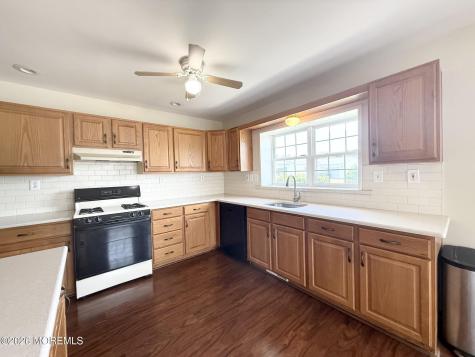 11 Rocky Hill Road Manahawkin NJ 08050