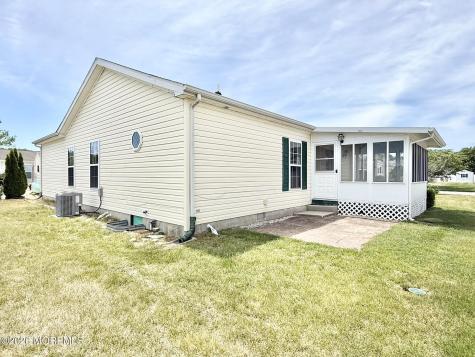 11 Rocky Hill Road Manahawkin NJ 08050