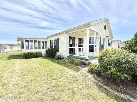 11 Rocky Hill Road Manahawkin NJ 08050