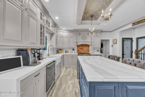 8 Kudyba Court Manalapan NJ 07726