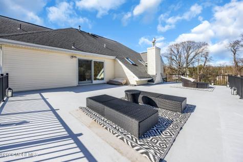 8 Kudyba Court Manalapan NJ 07726