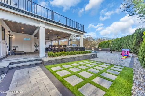 8 Kudyba Court Manalapan NJ 07726