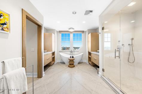 1437 Ocean Avenue Mantoloking NJ 08738