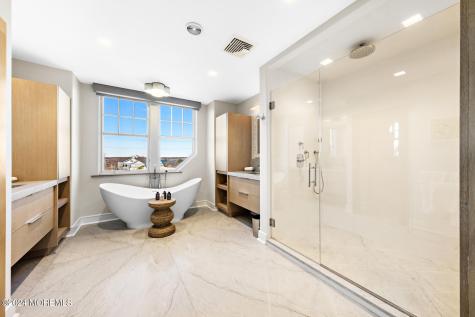 1437 Ocean Avenue Mantoloking NJ 08738
