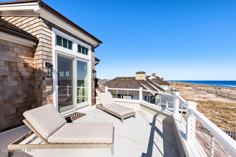 1437 Ocean Avenue Mantoloking NJ 08738