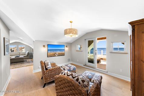 1437 Ocean Avenue Mantoloking NJ 08738