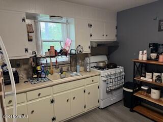 18 Station Street Manalapan NJ 07726