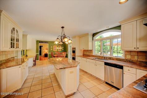 242 Williamsburg Drive Shrewsbury Boro NJ 07702