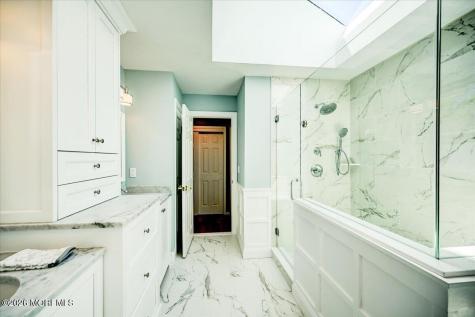 242 Williamsburg Drive Shrewsbury Boro NJ 07702