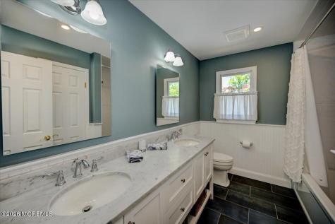 242 Williamsburg Drive Shrewsbury Boro NJ 07702