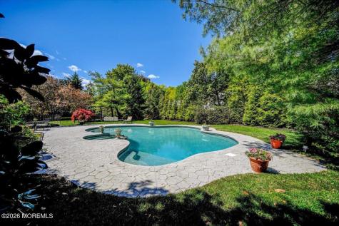 242 Williamsburg Drive Shrewsbury Boro NJ 07702