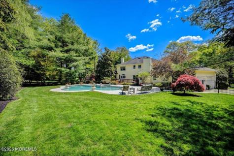 242 Williamsburg Drive Shrewsbury Boro NJ 07702
