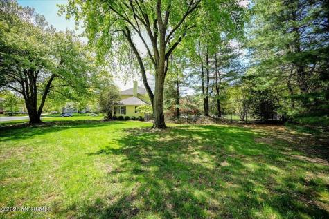 242 Williamsburg Drive Shrewsbury Boro NJ 07702