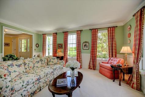 242 Williamsburg Drive Shrewsbury Boro NJ 07702