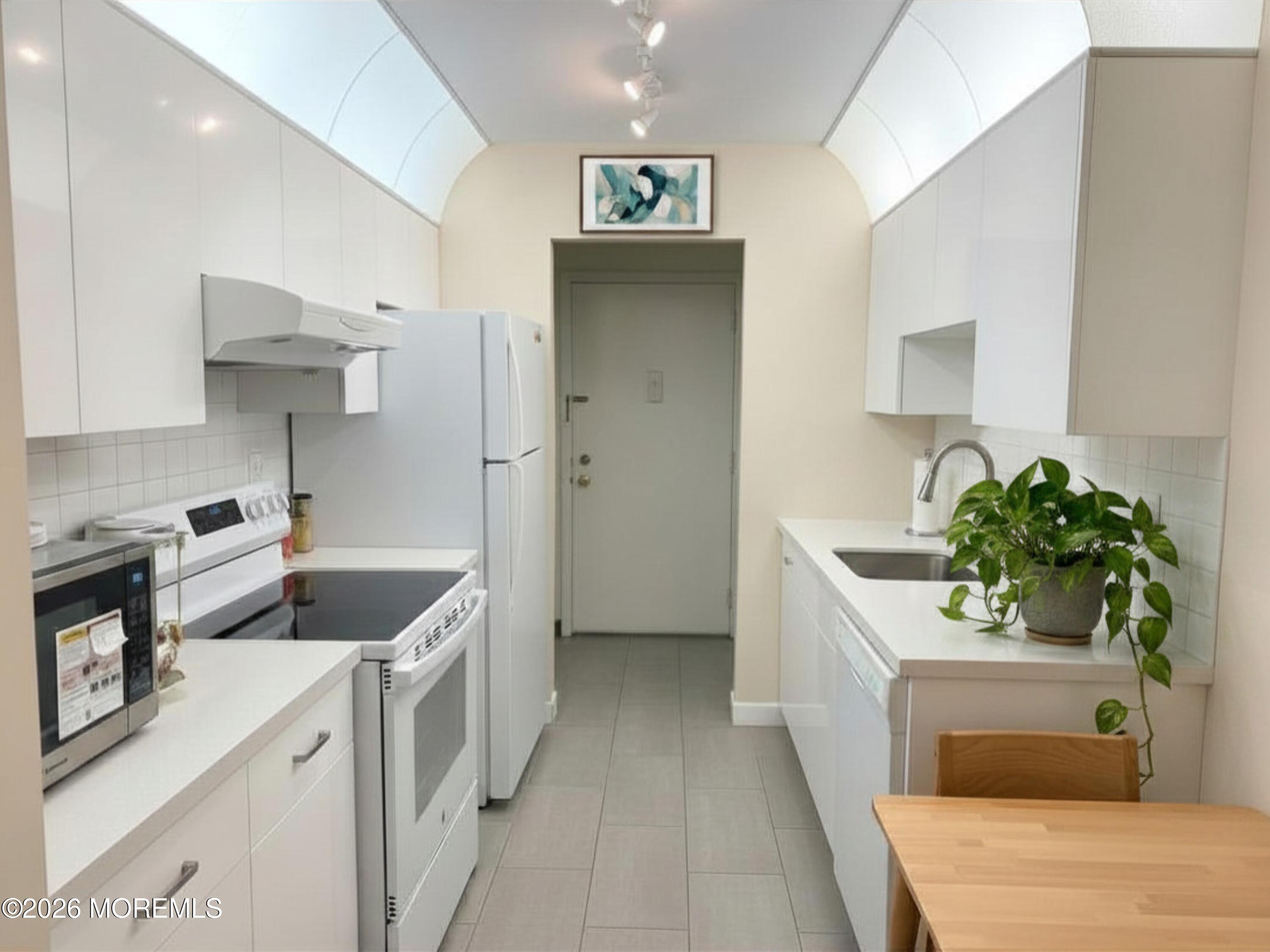 147 Amberly Drive Manalapan NJ 07726